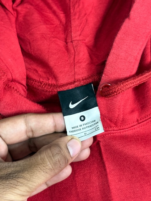 NIKE WINTER WEAR HOODIE - SMALL - Image 3