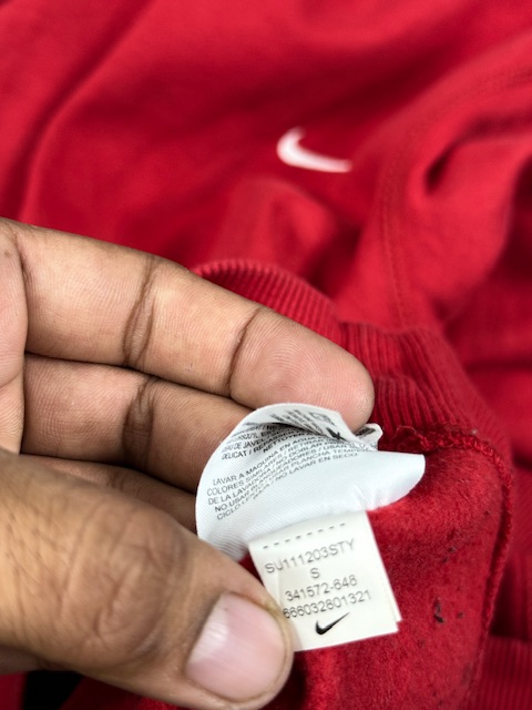 NIKE WINTER WEAR HOODIE - SMALL - Image 4