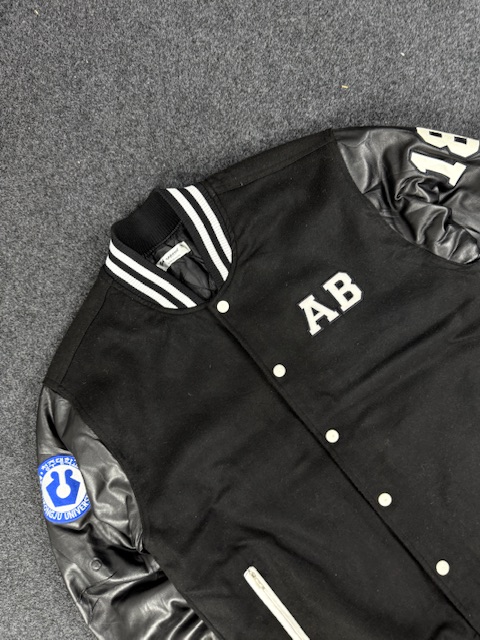 black varsity jacket from Korea University - XL - Image 3