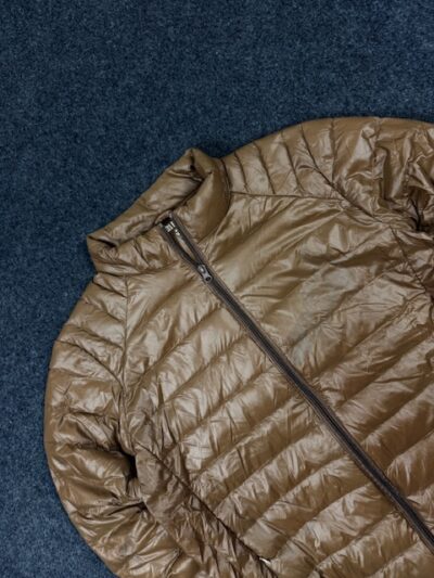 UNIQLO LIGHTWEIGHT DOWN WINTER JACKET MEDIUM