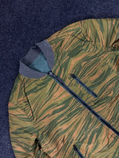 Pull&Bear Reversible Bomber Jacket – Olive Green & Camo | Size M