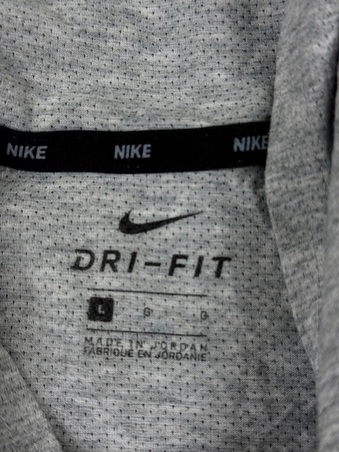 Nike dri fit activewear hooded t-shirt - large NIKE DRI FIT ACTIVEWEAR HOODED T-SHIRT - LARGE - Image 3