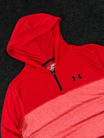 Under armour heatgear hoodie T-shirt – SMALL