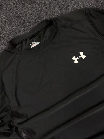 Under Armour HeatGear Compression Long Sleeve Top – Black (Size XL)