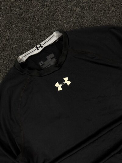 Under Armour HeatGear Fitted Compression Long Sleeve Top – LARGE