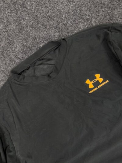 Under Armour Black Long Sleeve Performance Top | Stretch Fit Gym Wear | Size M