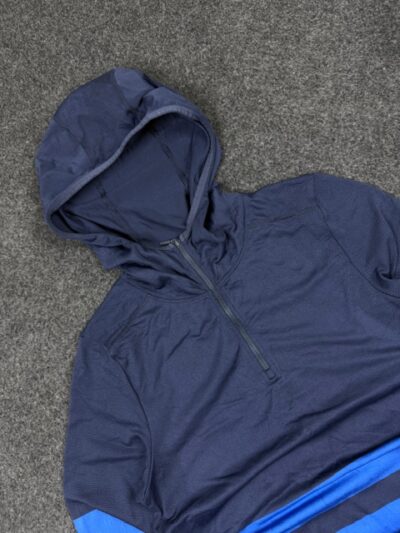 The North Face Women’s Hooded Performance Top – Navy Blue (L women)