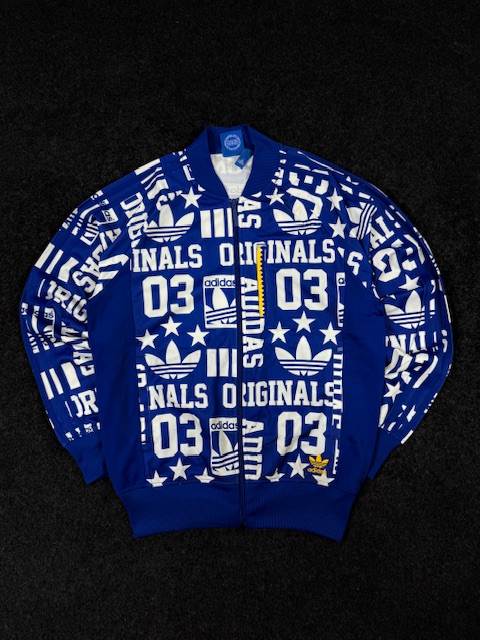 Adidas originals all over print blue track jacket – trefoil graphic full zip (size s/m) Adidas Originals All Over Print Blue Track Jacket – Trefoil Graphic Full Zip (Size S/M)