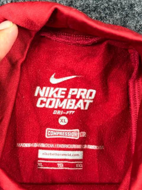 Nike pro combat dri-fit compression mock neck long sleeve red (xs) Nike Pro Combat Dri-FIT Compression Mock Neck Long Sleeve Red (XS)