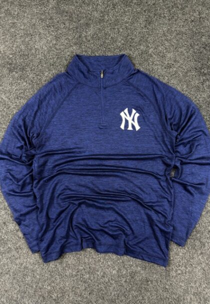 Home New York Yankees Majestic Quarter Zip Pullover (Size M)