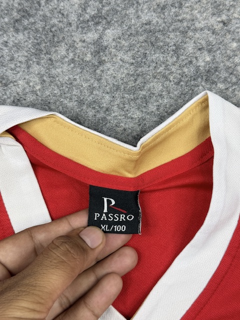 Vintage Manchester United AIG Long Sleeve Football Jersey XL Vintage Manchester United AIG Long Sleeve Football Jersey XL - Image 3