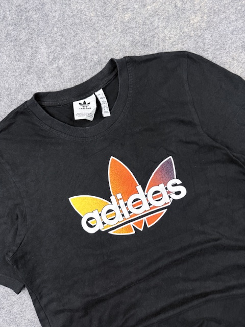 Adidas originals black trefoil logo graphic t-shirt – s Adidas Originals Black Trefoil Logo Graphic T-Shirt – S - Image 2