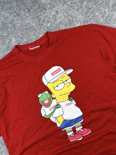 Supreme red graphic printed t-shirt – xl Supreme Red Graphic Printed T-Shirt – XL