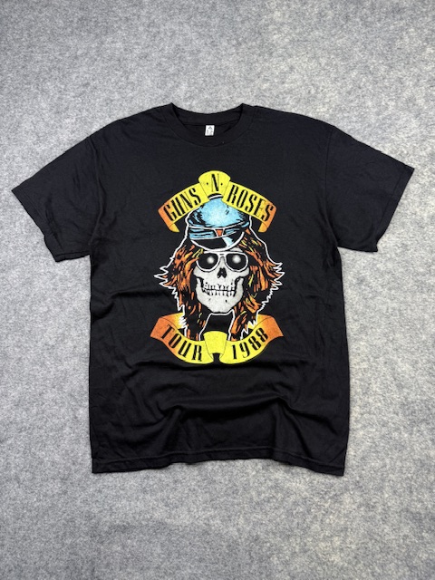 Guns n’ roses tour 1988 skull graphic t-shirt – m Guns N’ Roses Tour 1988 Skull Graphic T-Shirt – M