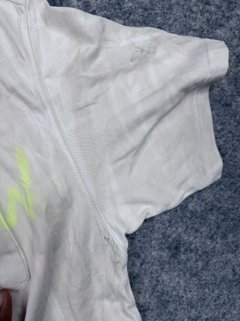 Nike the nike tee white loose fit graphic t-shirt – l Nike The Nike Tee White Loose Fit Graphic T-Shirt – L - Image 4