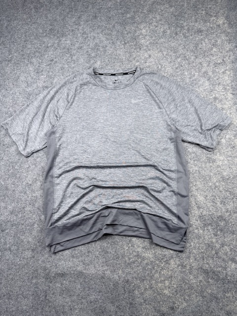 Nike dri-fit running performance t-shirt l/xl grey athletic training tee Nike Dri-FIT Running Performance T-Shirt L/XL Grey Athletic Training Tee
