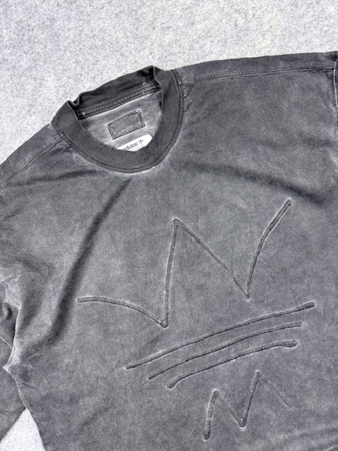 Adidas vintage oversized black heavyweight t-shirt xs/s Adidas Vintage Oversized Black Heavyweight T-Shirt XS/S - Image 2