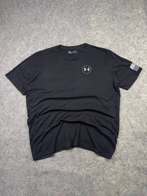 Under armour heatgear freedom graphic t-shirt xxl black vintage Under Armour HeatGear Freedom Graphic T-Shirt XXL Black Vintage
