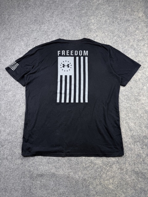 Under armour heatgear freedom graphic t-shirt xxl black vintage Under Armour HeatGear Freedom Graphic T-Shirt XXL Black Vintage - Image 3
