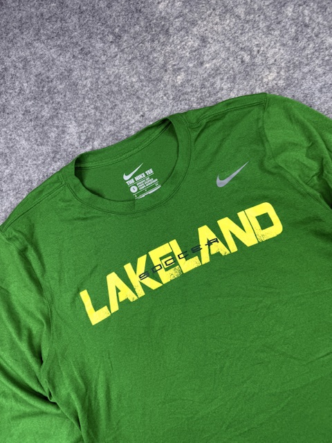 Nike Dri-FIT Lakeland Football Graphic Long Sleeve T-Shirt S Green Nike Dri-FIT Lakeland Football Graphic Long Sleeve T-Shirt S Green - Image 2