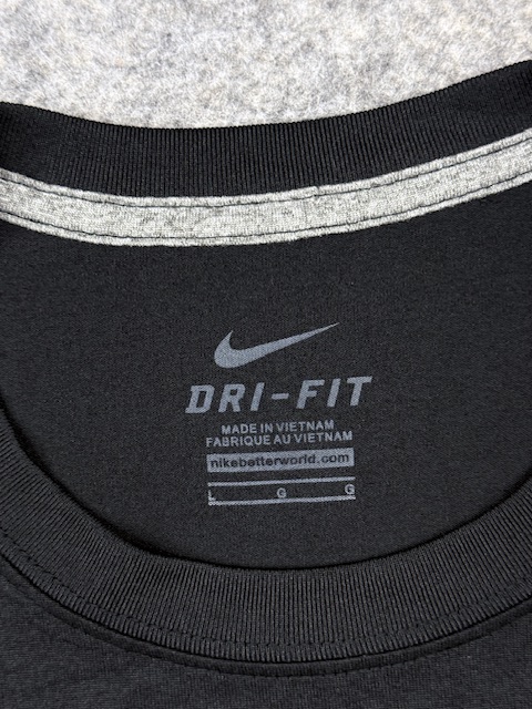 Nike Dri-FIT Highlands Football Graphic Long Sleeve T-Shirt L Black Nike Dri-FIT Highlands Football Graphic Long Sleeve T-Shirt L Black - Image 3