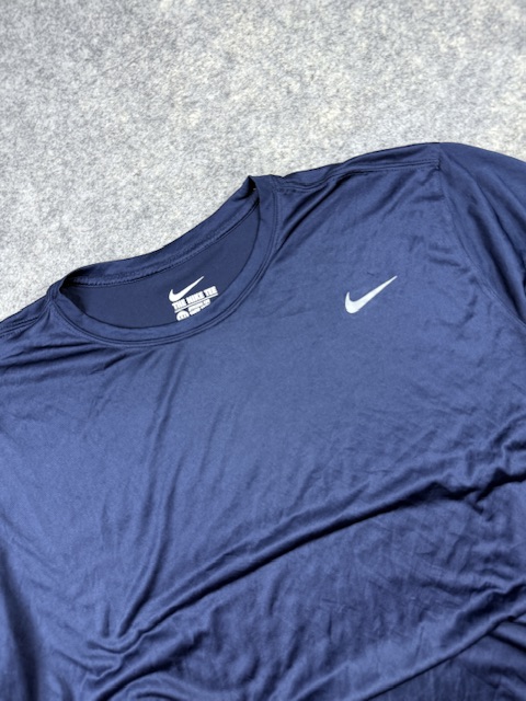 Nike Dri-FIT Athletic Cut Long Sleeve T-Shirt XXL/3XL Navy Blue Nike Dri-FIT Athletic Cut Long Sleeve T-Shirt XXL/3XL Navy Blue - Image 2