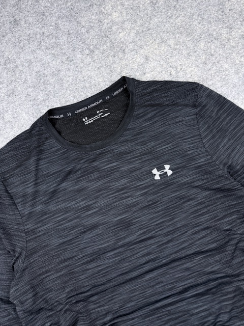 Under Armour HeatGear Fitted Long Sleeve T-Shirt XL Black Performance Under Armour HeatGear Fitted Long Sleeve T-Shirt XL Black Performance - Image 2