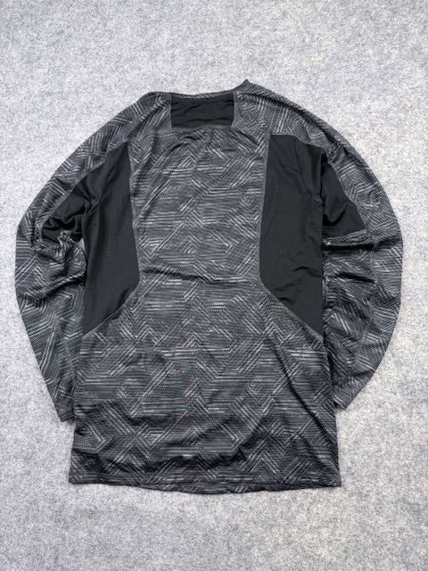 Champion all-over print compression base layer – black/grey Champion All-Over Print Compression Base Layer – Black/Grey - Image 5