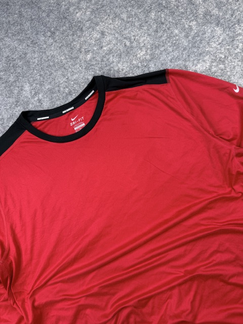 Nike running dri-fit performance long sleeve – red/black | 3xl Nike Running Dri-FIT Performance Long Sleeve – Red/Black | 3XL - Image 2
