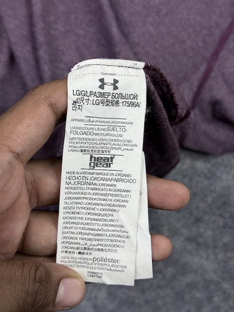 Under armour heatgear long sleeve performance shirt – maroon | xl Under Armour HeatGear Long Sleeve Performance Shirt – Maroon | XL - Image 4