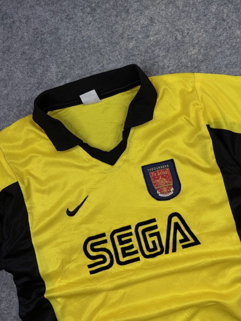 Arsenal Nike Yellow & Black Sega Football Jersey – L Arsenal Nike Yellow & Black Sega Football Jersey – L - Image 2
