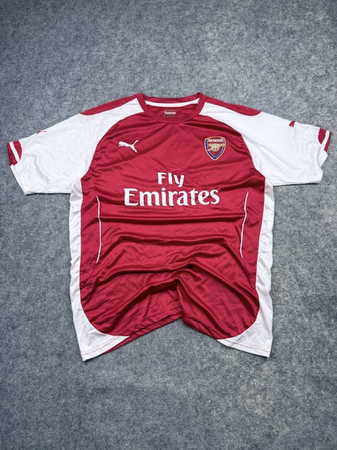 Arsenal Puma Fly Emirates #10 Football Jersey – XL/XXL Arsenal Puma Fly Emirates #10 Football Jersey – XL/XXL