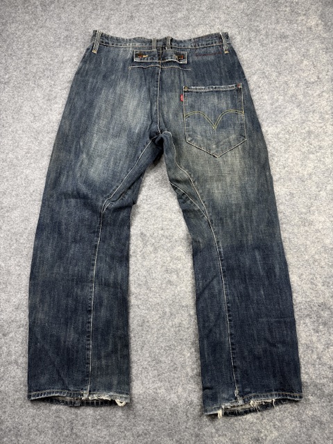 Authentic Vintage Levi's Engineered Jeans (LEJ) Twisted 3D Denim - Medium Wash | Size W32 Authentic Vintage Levi's Engineered Jeans (LEJ) Twisted 3D Denim - Medium Wash | Size W32 - Image 8