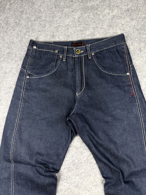 Authentic Pre-Loved Levi's Engineered Jeans (LEJ) Twisted 3D Denim - Dark Indigo | Size W30 Authentic Pre-Loved Levi's Engineered Jeans (LEJ) Twisted 3D Denim - Dark Indigo | Size W30 - Image 2
