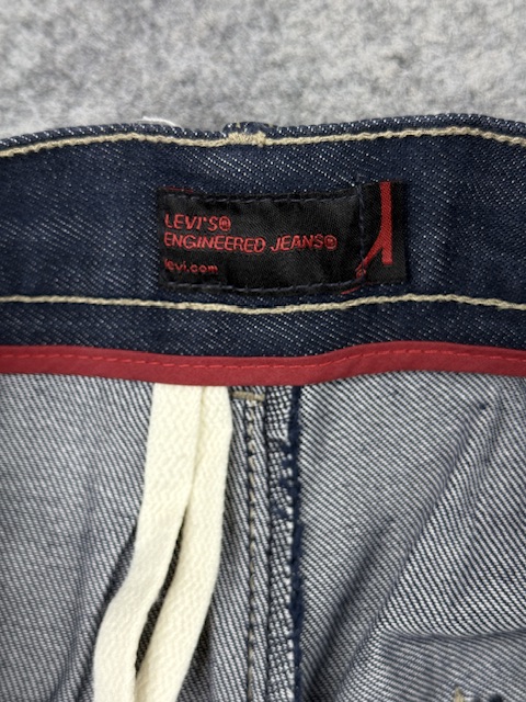 Authentic Pre-Loved Levi's Engineered Jeans (LEJ) Twisted 3D Denim - Dark Indigo | Size W30 Authentic Pre-Loved Levi's Engineered Jeans (LEJ) Twisted 3D Denim - Dark Indigo | Size W30 - Image 5