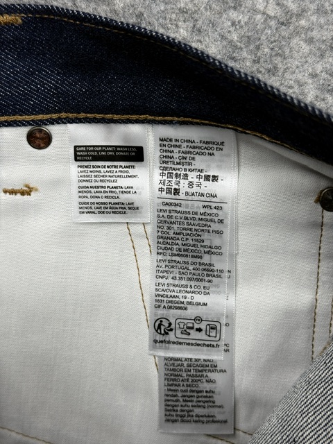 Authentic Levi's 501 150th Anniversary Limited Edition Selvedge Denim - Dark Indigo | Size W30 Authentic Levi's 501 150th Anniversary Limited Edition Selvedge Denim - Dark Indigo | Size W30 - Image 9