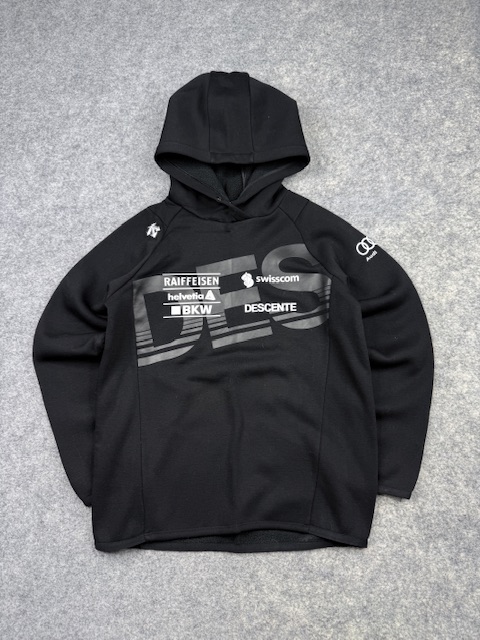 Authentic Pre-Loved Descente Ski Athletic Hoodie - Black Sponsor Graphic Skiwear | Size Women's XS Authentic Pre-Loved Descente Ski Athletic Hoodie - Black Sponsor Graphic Skiwear | Size Women's XS