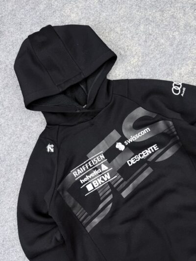 Authentic Pre-Loved Descente Ski Athletic Hoodie – Black Sponsor Graphic Skiwear | Size Women’s XS
