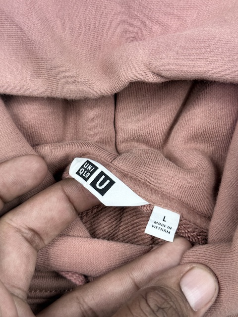 Authentic Pre-Loved Uniqlo U Heavyweight Oversized Pullover Hoodie - Dusty Rose/Mauve | Size L Authentic Pre-Loved Uniqlo U Heavyweight Oversized Pullover Hoodie - Dusty Rose/Mauve | Size L - Image 3