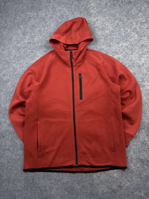 Authentic Pre-Loved Uniqlo DRY Stretch Full-Zip Tech Hoodie - Rust Red | Size XL Authentic Pre-Loved Uniqlo DRY Stretch Full-Zip Tech Hoodie - Rust Red | Size XL