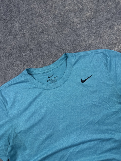 Authentic Pre-Loved Nike Dri-FIT Basic Short Sleeve Active T-Shirt - Teal / Heather Blue | Size M/L (Tag M) Authentic Pre-Loved Nike Dri-FIT Basic Short Sleeve Active T-Shirt - Teal / Heather Blue | Size M/L (Tag M) - Image 2