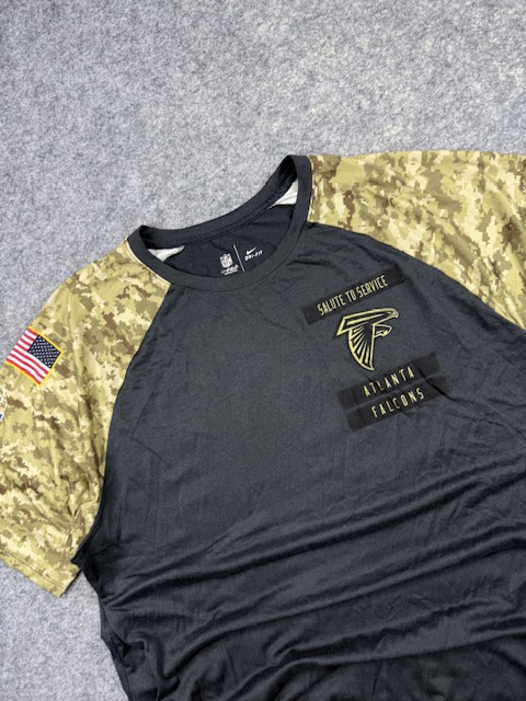 Nike Dri-FIT NFL Onfield Atlanta Falcons Salute to Service Camo Raglan T-Shirt - Black | Size XL/XXL (Tag XL) Nike Dri-FIT NFL Onfield Atlanta Falcons Salute to Service Camo Raglan T-Shirt - Black | Size XL/XXL (Tag XL) - Image 2