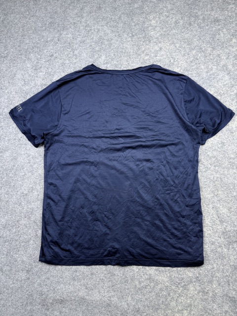 Pre-Loved Puma Tonal Graphic Performance T-Shirt - Navy Blue | Size XL Pre-Loved Puma Tonal Graphic Performance T-Shirt - Navy Blue | Size XL - Image 4