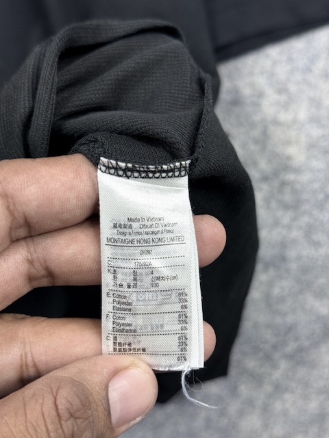 Pre-Loved Lacoste Sport Performance Polo Shirt - Black | Size M Pre-Loved Lacoste Sport Performance Polo Shirt - Black | Size M - Image 4