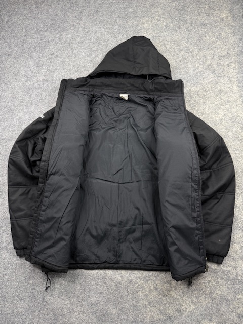 Pre-Loved Vintage Nike Juventus "New Holland" Puffer Stadium Jacket - Black | Size S Pre-Loved Vintage Nike Juventus "New Holland" Puffer Stadium Jacket - Black | Size S - Image 5