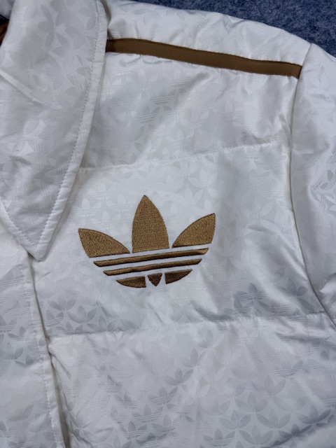 Pre-Loved Adidas Originals Trefoil Monogram Puffer Jacket - Off-White / Gold | Size L Pre-Loved Adidas Originals Trefoil Monogram Puffer Jacket - Off-White / Gold | Size L - Image 4