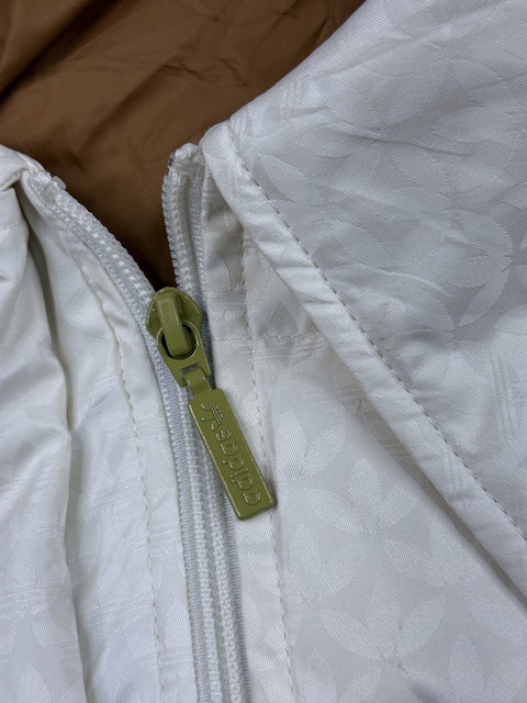 Pre-Loved Adidas Originals Trefoil Monogram Puffer Jacket - Off-White / Gold | Size L Pre-Loved Adidas Originals Trefoil Monogram Puffer Jacket - Off-White / Gold | Size L - Image 3