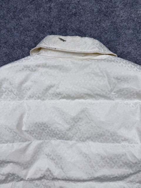 Pre-Loved Adidas Originals Trefoil Monogram Puffer Jacket - Off-White / Gold | Size L Pre-Loved Adidas Originals Trefoil Monogram Puffer Jacket - Off-White / Gold | Size L - Image 8