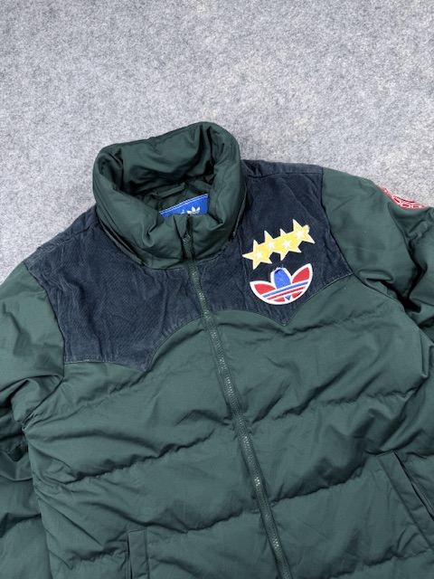 Pre-Loved Adidas '84 Retro Patch Corduroy Yoke Puffer Jacket - Forest Green | Size L Pre-Loved Adidas '84 Retro Patch Corduroy Yoke Puffer Jacket - Forest Green | Size L - Image 2