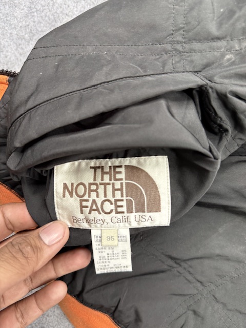Vintage The North Face Reversible Colorblock Hooded Jacket - Orange / Black | Size M Vintage The North Face Reversible Colorblock Hooded Jacket - Orange / Black | Size M - Image 4